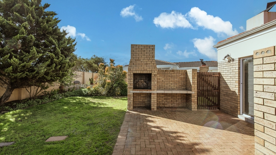 3 Bedroom Property for Sale in Protea Heights Western Cape